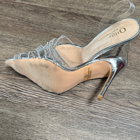 Olivia Jaymes Rhinestone Plastic Metalic Strappy Sandals - Picture 3 of 4